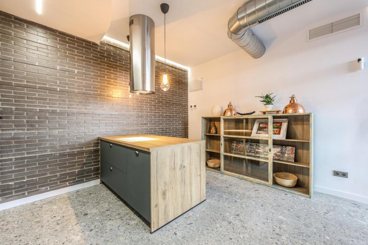 Loft Reformado Industrial Apartment Madrid Bagian luar foto